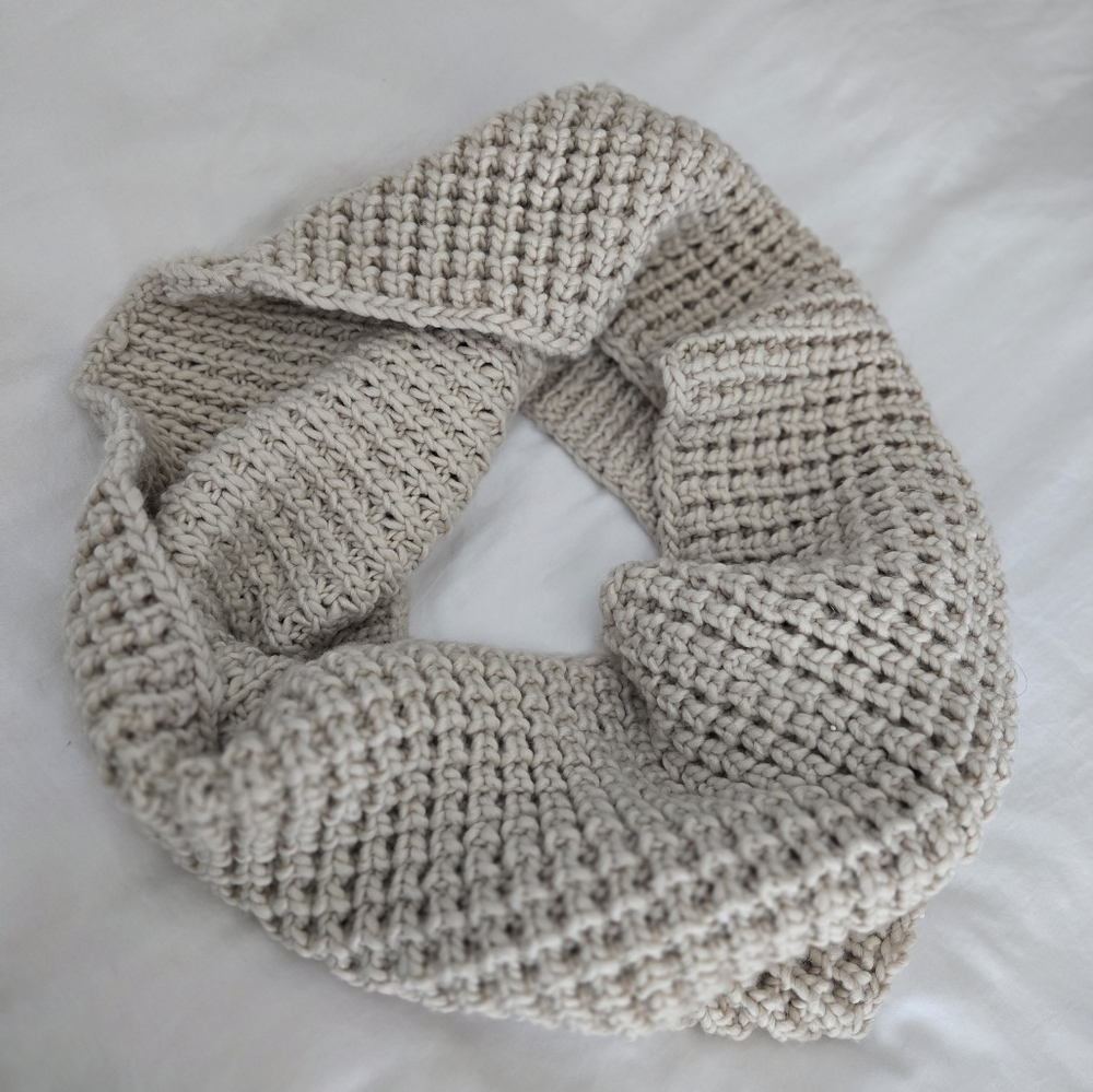 Gap crochet infinity scarf